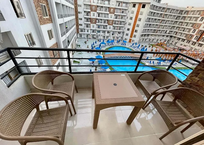 Tiba Golden With Pool View Steps From Sea Apart Otel *