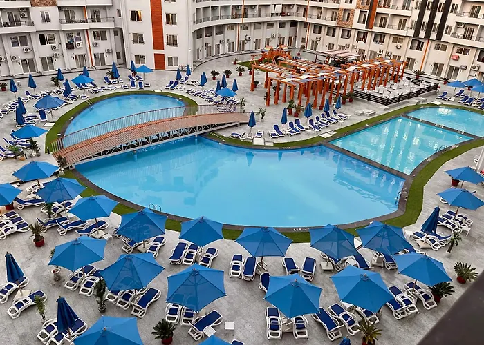 Apart Otel Tiba Golden With Pool View Steps From Sea *